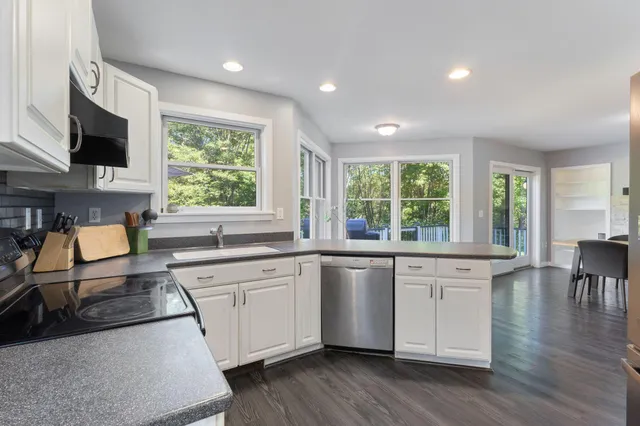 $985,000 | 67 Field Road, Falmouth, ME 04105