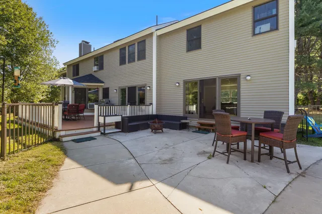 $985,000 | 67 Field Road, Falmouth, ME 04105