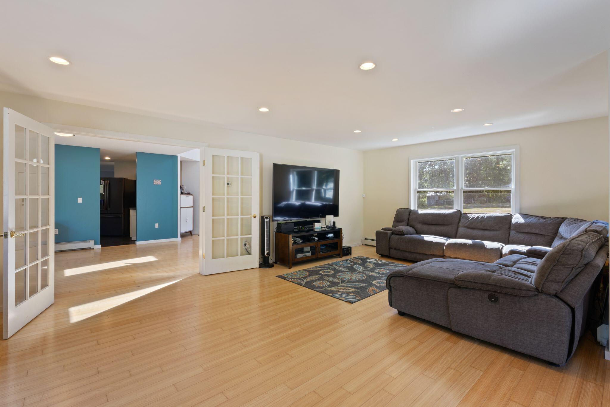 67 Field Road Falmouth, ME 04105 - Photo 10 of 62 67_Field_Rd_10