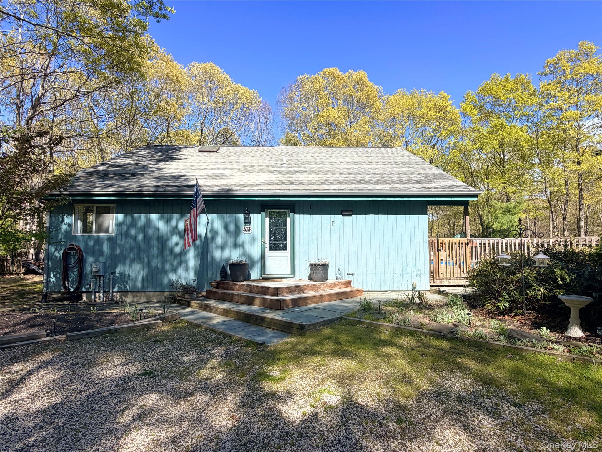 43 B Old Squires Road Hampton Bays, NY 11946 - Photo 2 of 20