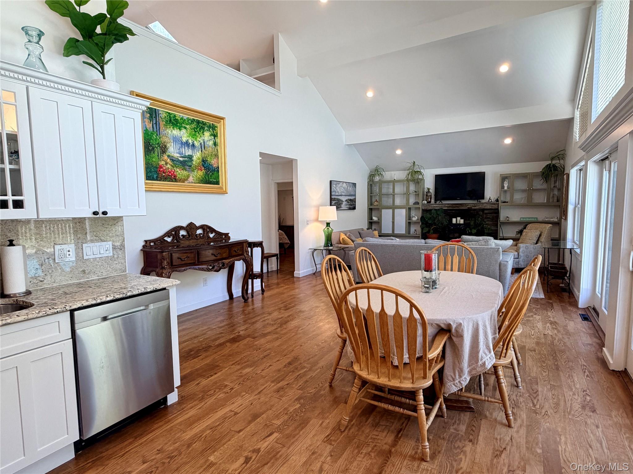 43 B Old Squires Road Hampton Bays, NY 11946 - Photo 9 of 20