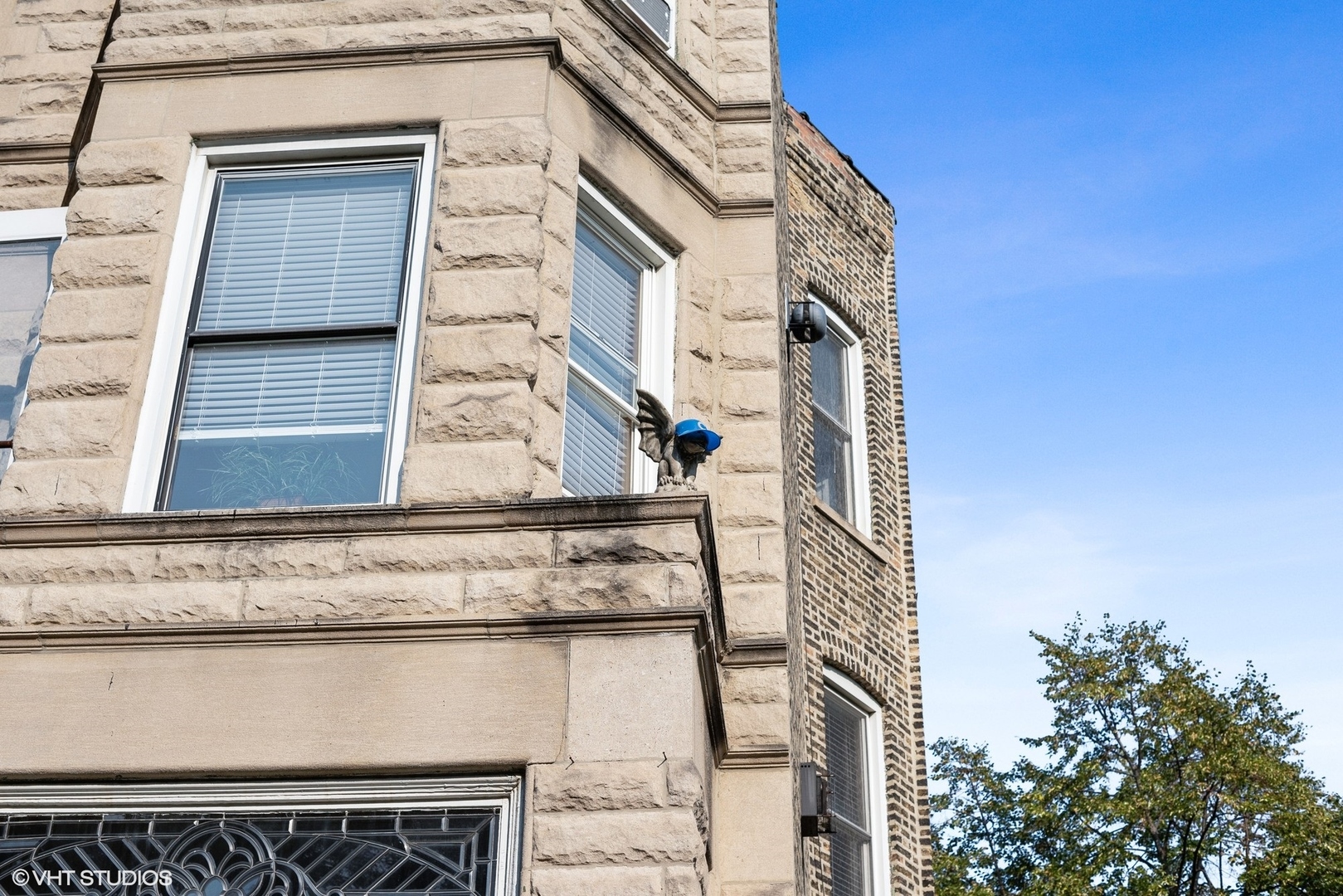 3735 North Sheffield Avenue Chicago, IL 60613 - Photo 2 of 25