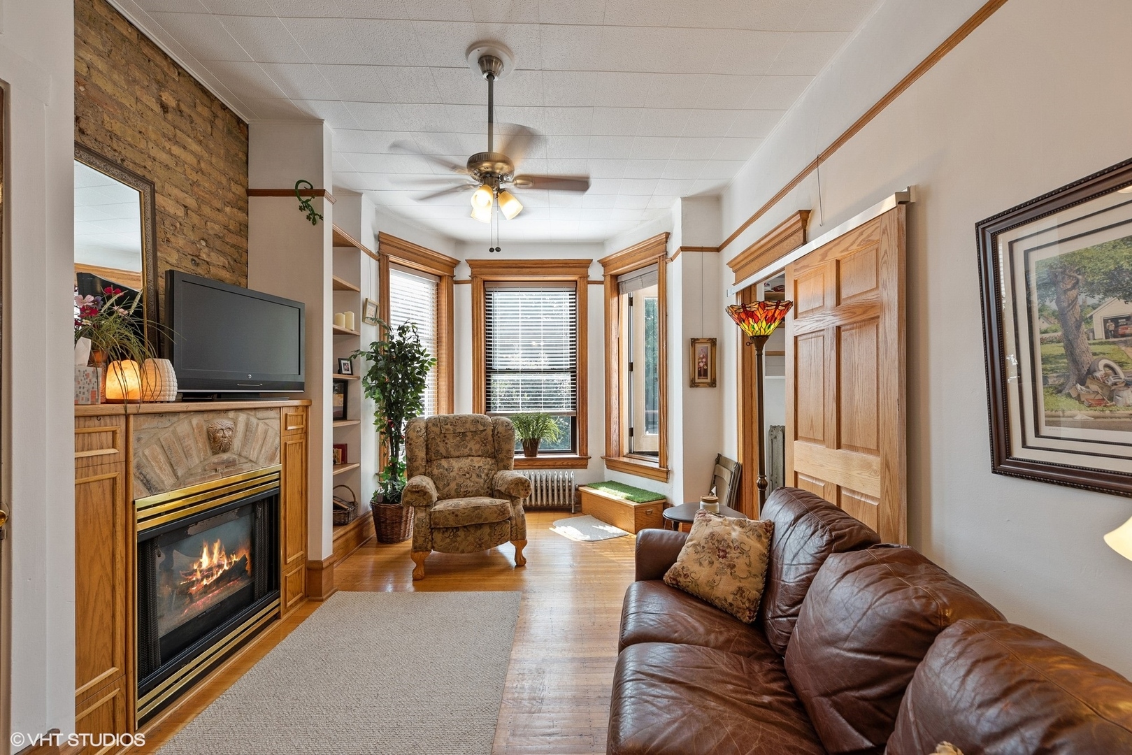 3735 North Sheffield Avenue Chicago, IL 60613 - Photo 4 of 25