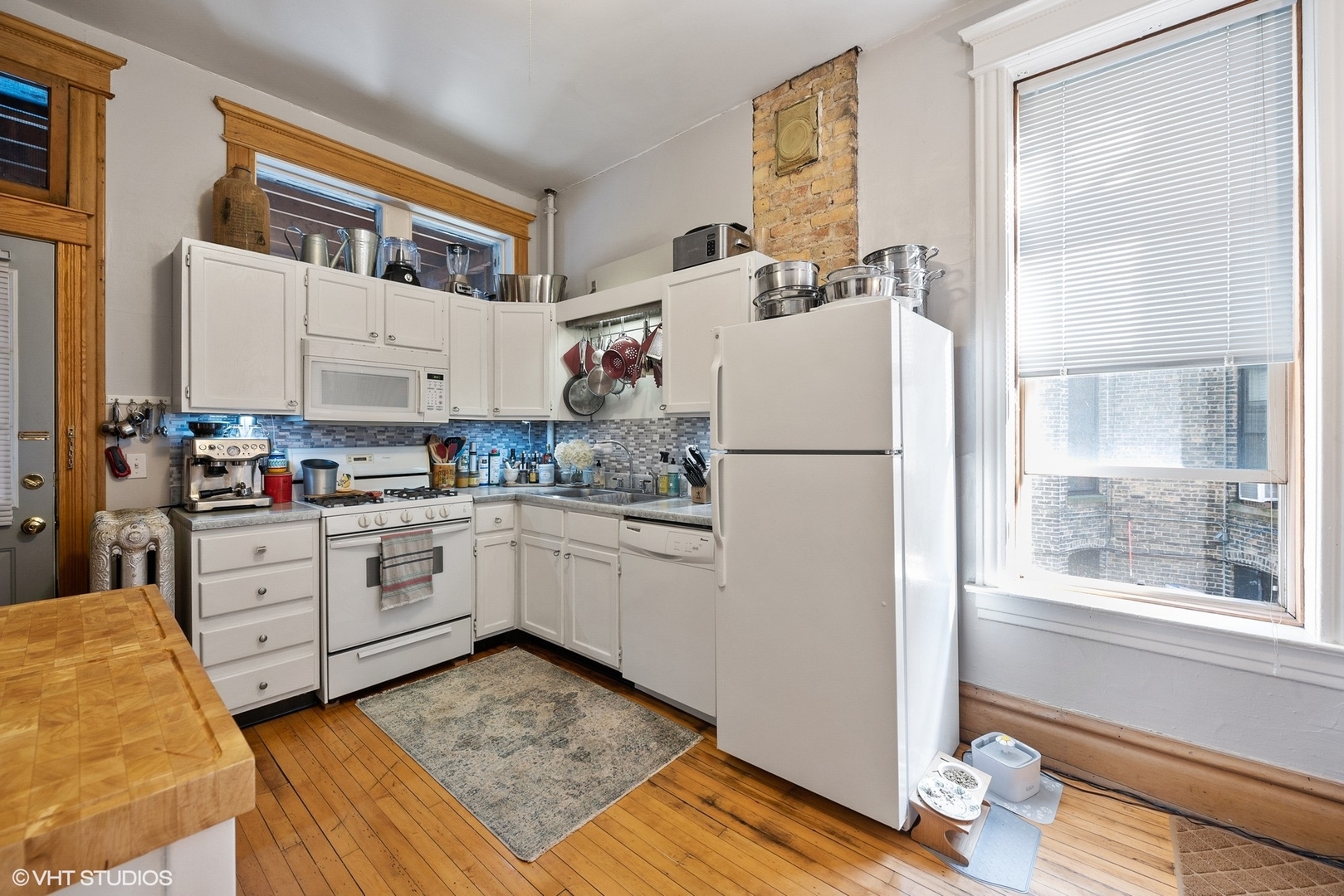 3735 North Sheffield Avenue Chicago, IL 60613 - Photo 9 of 25