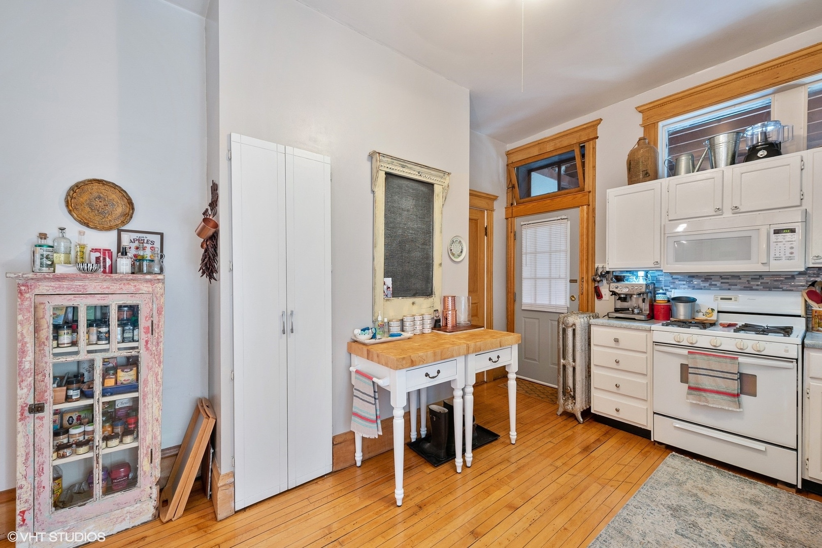 3735 North Sheffield Avenue Chicago, IL 60613 - Photo 10 of 25