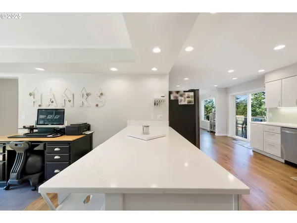 $695,000 | 2402 Stephanie Lane, North Bend, OR 97459