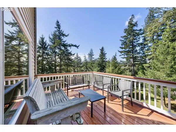 $695,000 | 2402 Stephanie Lane, North Bend, OR 97459