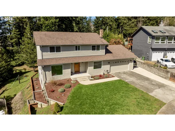 $695,000 | 2402 Stephanie Lane, North Bend, OR 97459