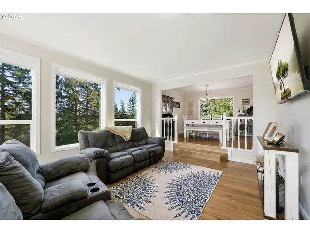 $719,000 | 2402 Stephanie Lane, North Bend, OR 97459