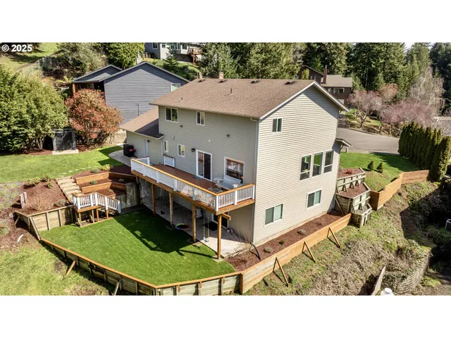 $719,000 | 2402 Stephanie Lane, North Bend, OR 97459