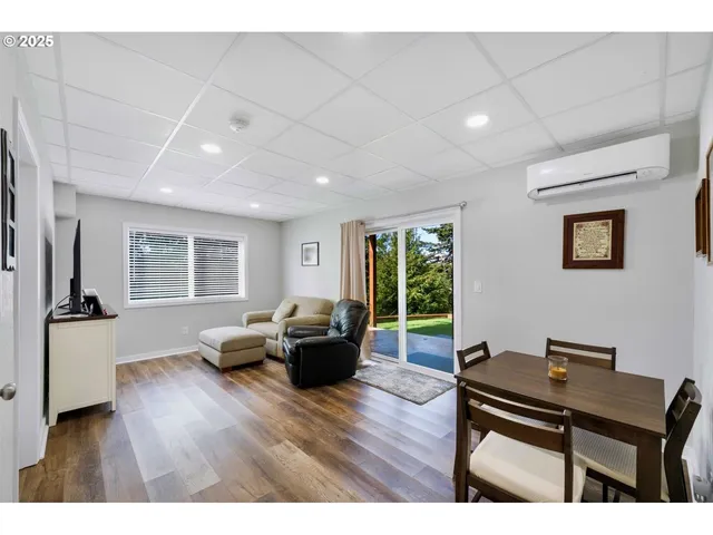 $719,000 | 2402 Stephanie Lane, North Bend, OR 97459