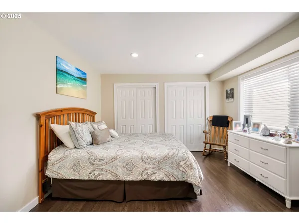 $695,000 | 2402 Stephanie Lane, North Bend, OR 97459