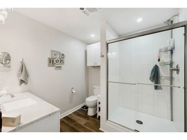 $719,000 | 2402 Stephanie Lane, North Bend, OR 97459