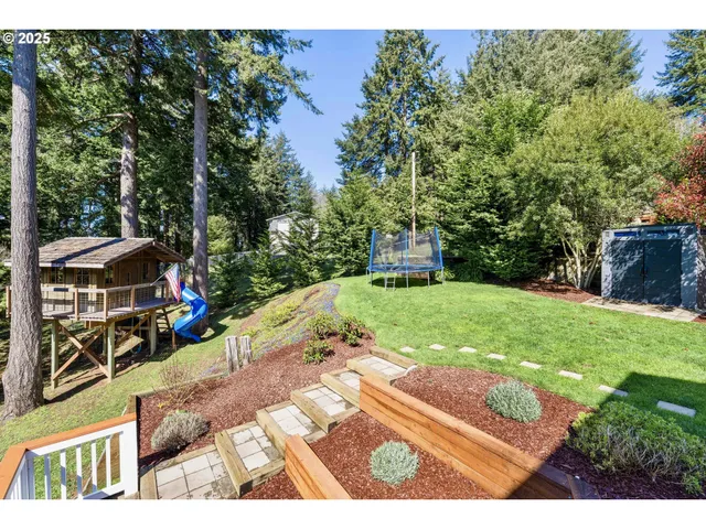 $719,000 | 2402 Stephanie Lane, North Bend, OR 97459