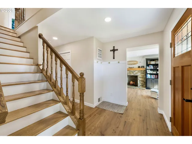 $719,000 | 2402 Stephanie Lane, North Bend, OR 97459