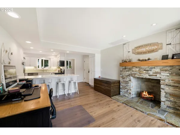 $695,000 | 2402 Stephanie Lane, North Bend, OR 97459