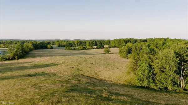 Apollo Road Northeast, Salineville, OH 43945