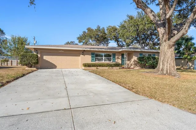 $2,600 | 1624 Fruitwood Drive, Clearwater, FL 33756