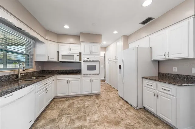 $2,600 | 1624 Fruitwood Drive, Clearwater, FL 33756