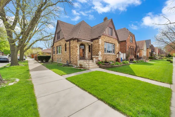 $499,900 | 3359 North Oak Park Avenue, Chicago, IL 60634