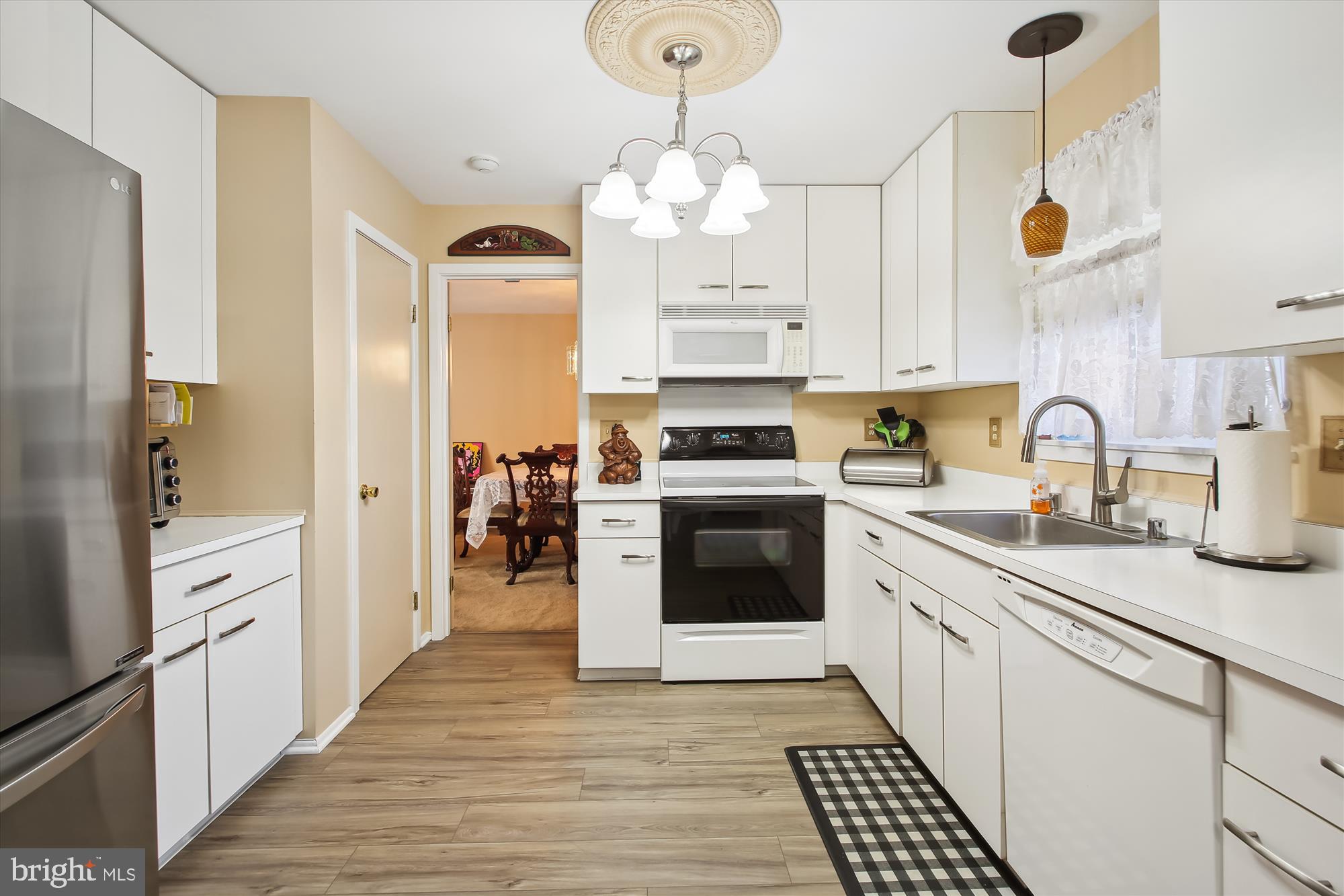 312 Delight Meadows Road Reisterstown, MD 21136 - Photo 11 of 37 Kitchen with LVP Flooring
