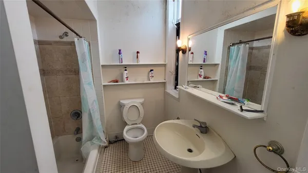 $650,000 | 1 Mills Place, Milton, NY 12547
