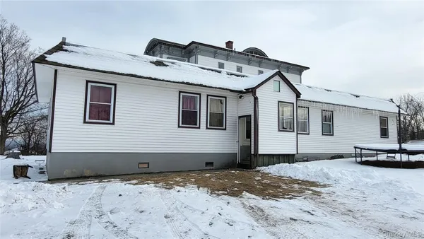 $650,000 | 1 Mills Place, Milton, NY 12547