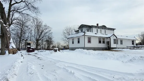 $650,000 | 1 Mills Place, Milton, NY 12547