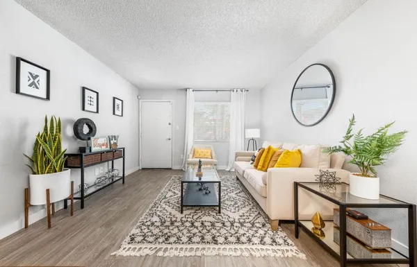 $743 | 2025 West Indian School Road, Unit ST, Phoenix, AZ 85015