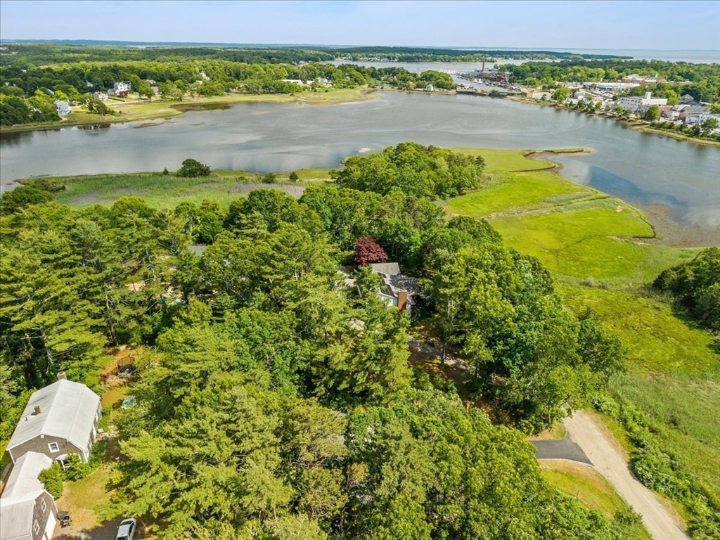 66 Mayflower Ridge Drive Wareham, MA 02571 - Photo 13 of 37