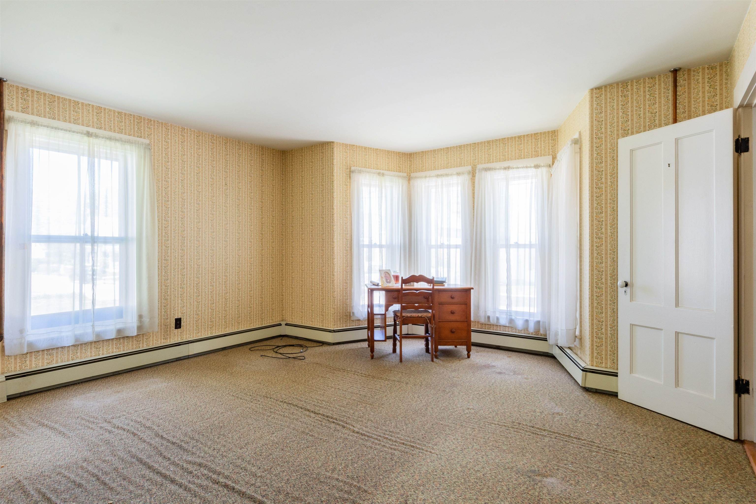 47 Oak Street Milford, NH 03055 - Photo 14 of 35
