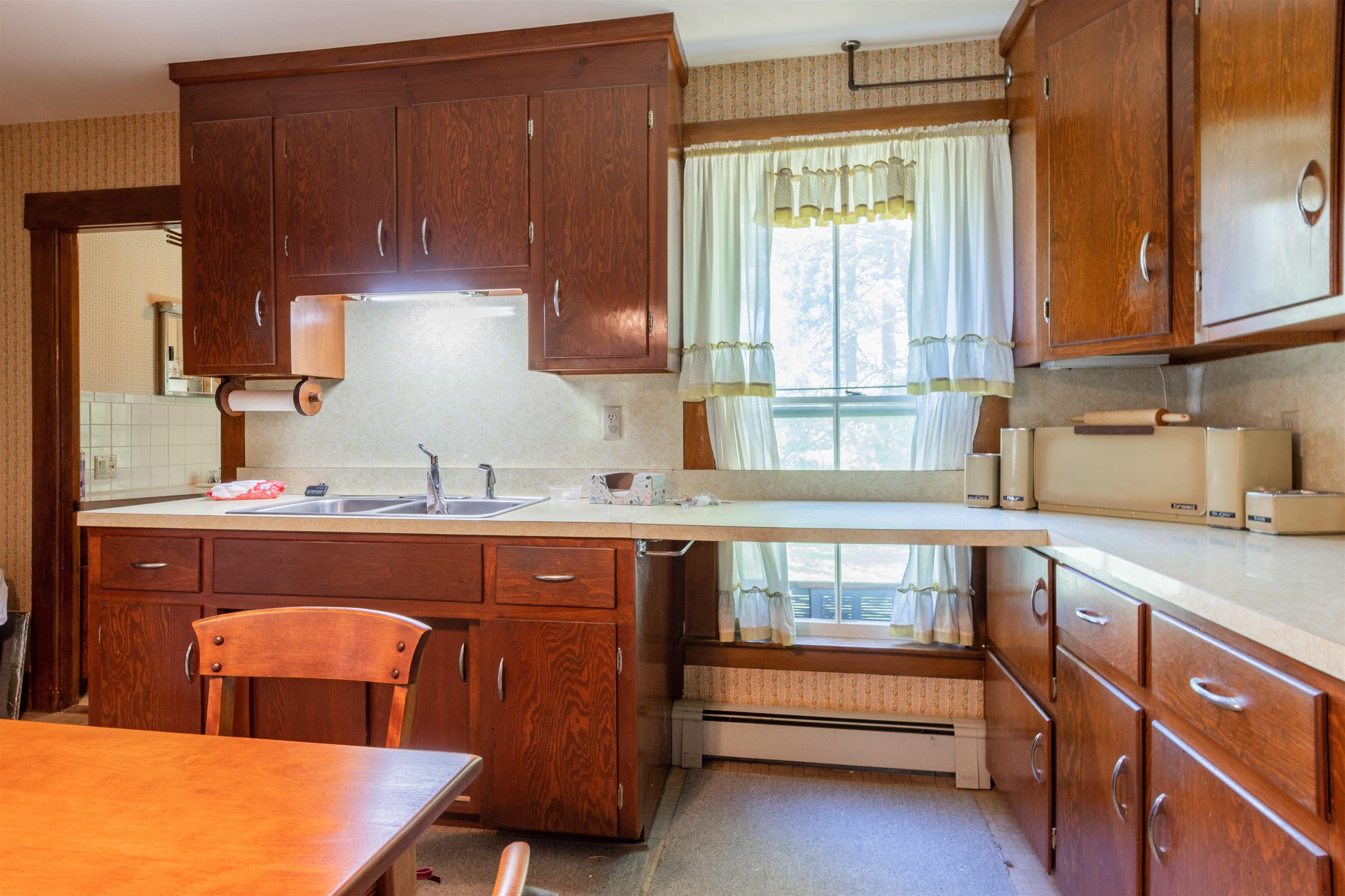 47 Oak Street Milford, NH 03055 - Photo 8 of 35