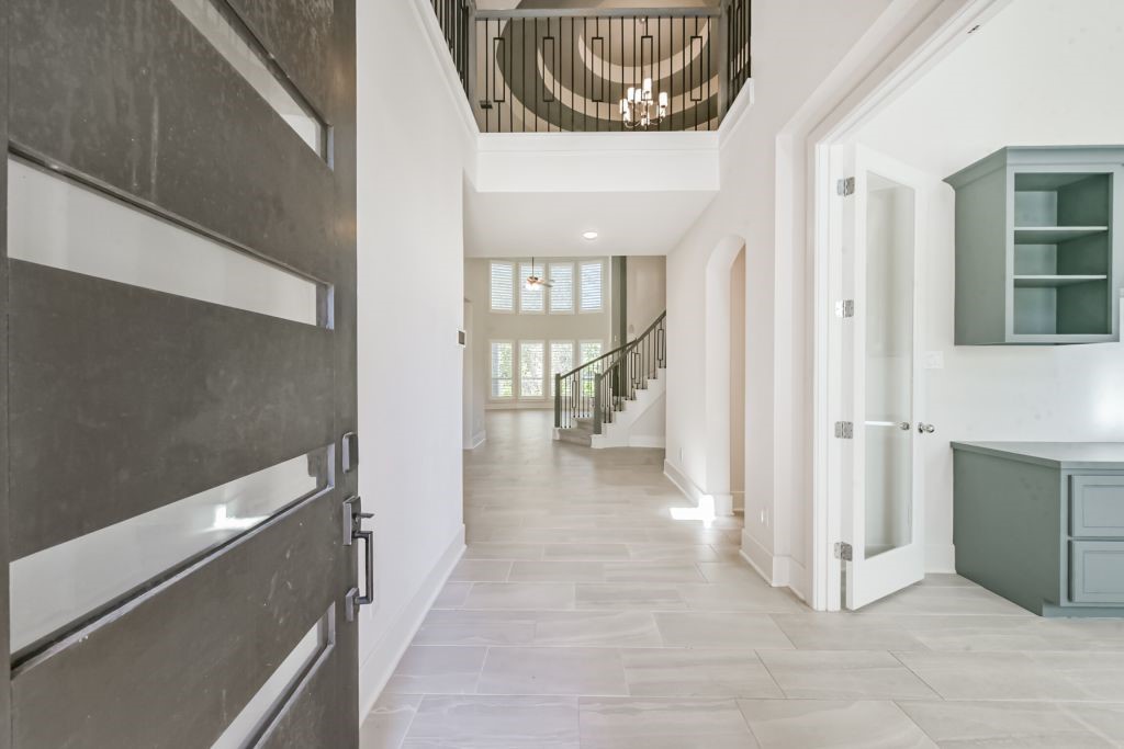 126 Keechie Creek Court Conroe, TX 77304 - Photo 15 of 50 a view of a hallway with entryway