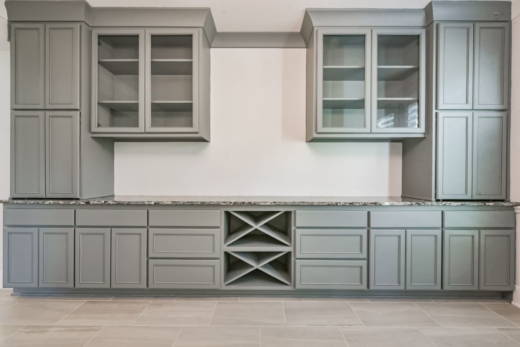 126 Keechie Creek Court Conroe, TX 77304 - Photo 31 of 50 a view of cabinets and window