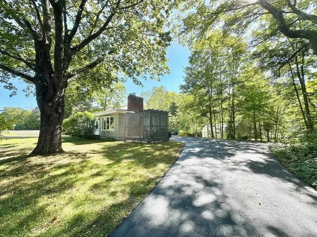 $3,500 | 10 Roulston Road, Unit 10, Windham, NH 03087