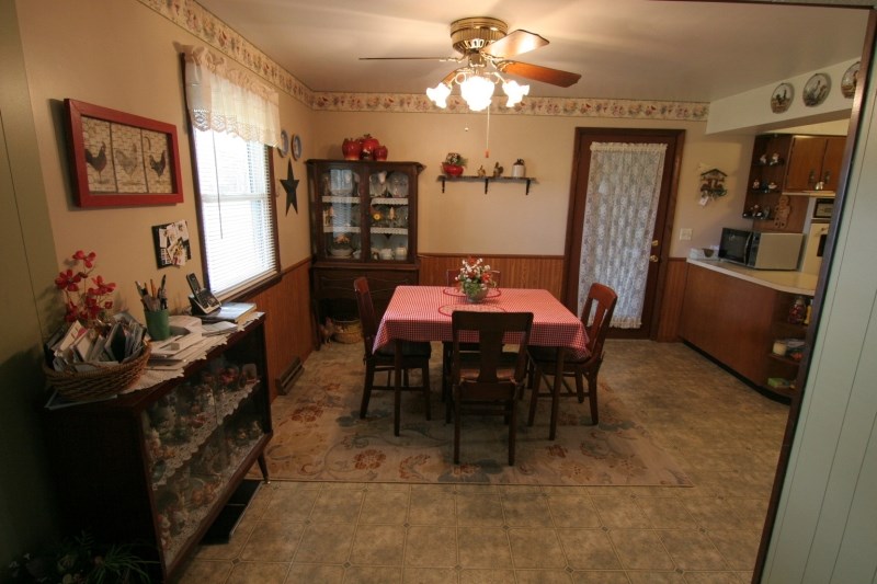 115 North Truman Road Jasper, IN 47546 - Photo 12 of 24 Gallery Image 12