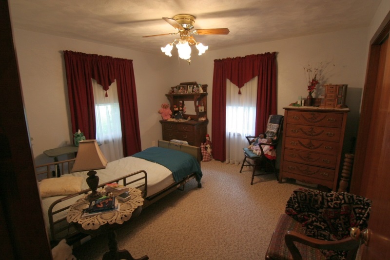 115 North Truman Road Jasper, IN 47546 - Photo 15 of 24 Gallery Image 15