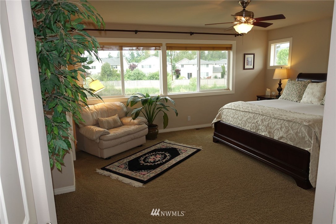 5334 Northeast 2nd Street Renton, WA 98059 - Photo 11 of 25