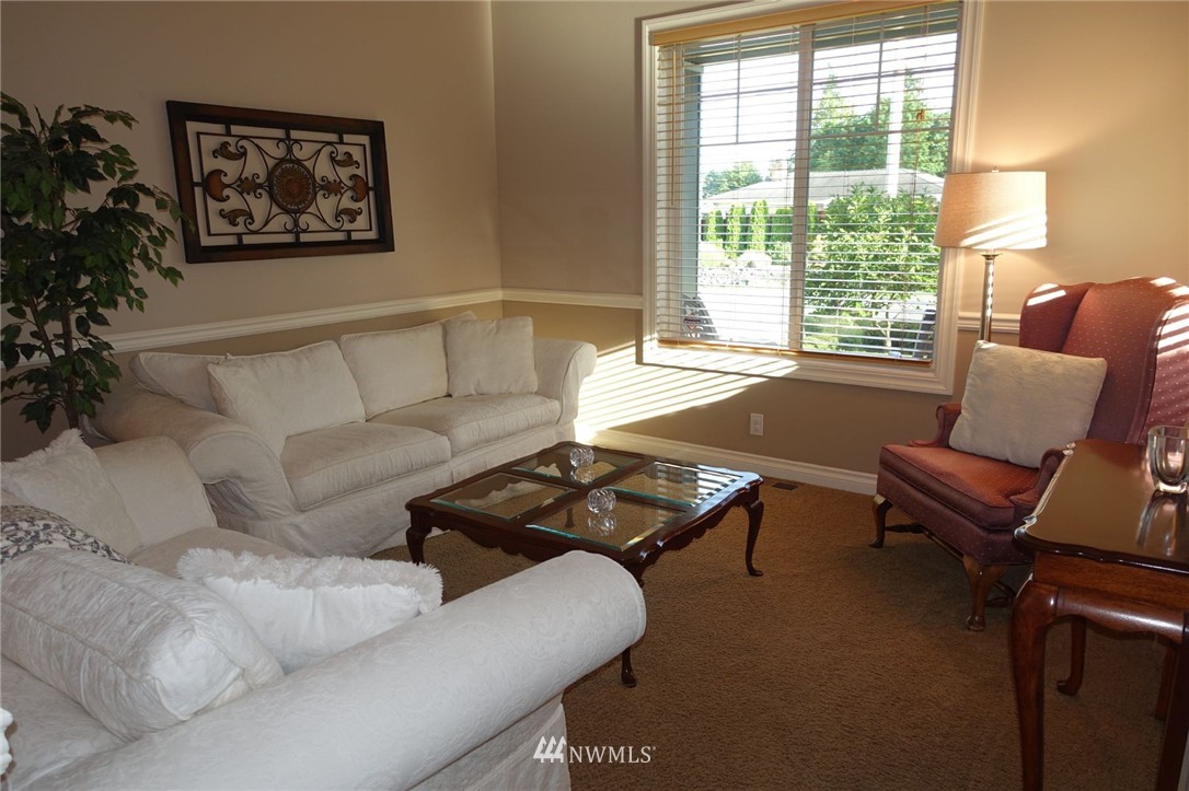 5334 Northeast 2nd Street Renton, WA 98059 - Photo 5 of 25
