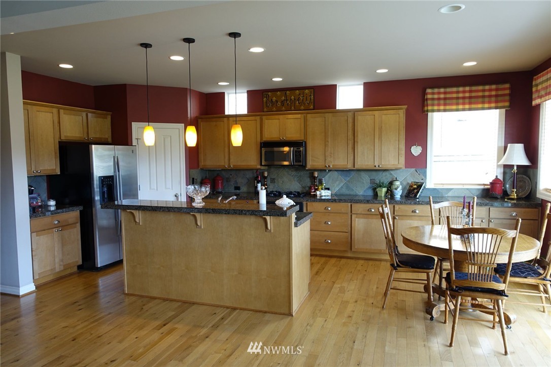 5334 Northeast 2nd Street Renton, WA 98059 - Photo 7 of 25