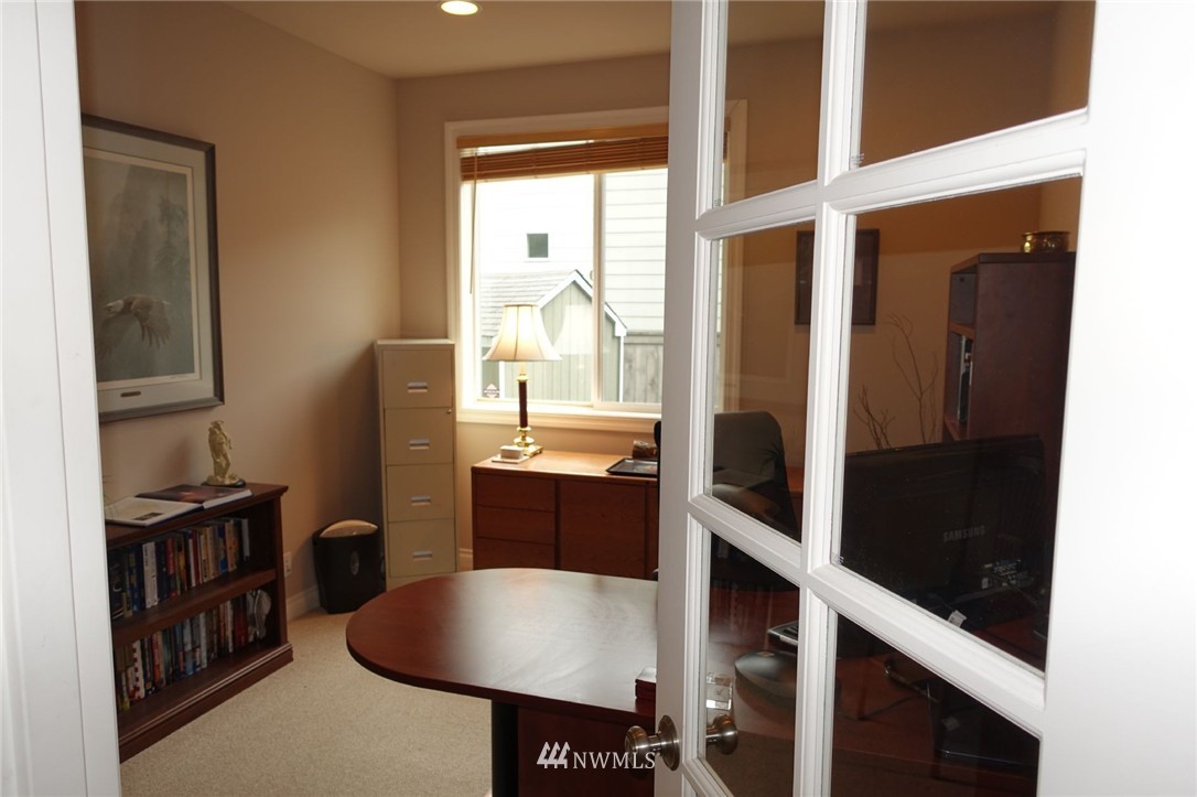 5334 Northeast 2nd Street Renton, WA 98059 - Photo 9 of 25