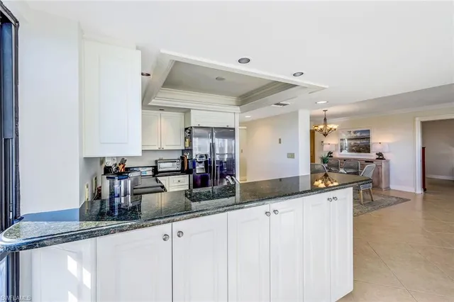 $11,500 | 4451 Gulf Shore Boulevard North, Unit 1205, Naples, FL 34103