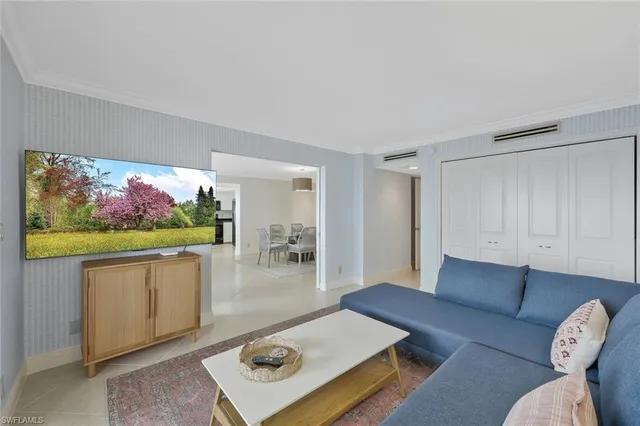 $11,500 | 4451 Gulf Shore Boulevard North, Unit 1205, Naples, FL 34103