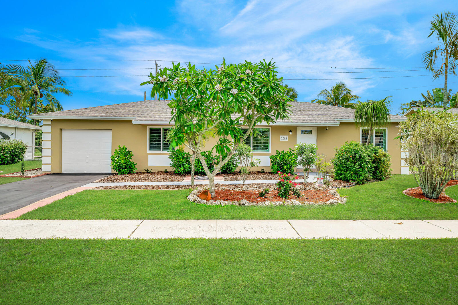 9764 Alaska Circle Boca Raton, FL 33434 - Photo 3 of 57 04-Exterior-39