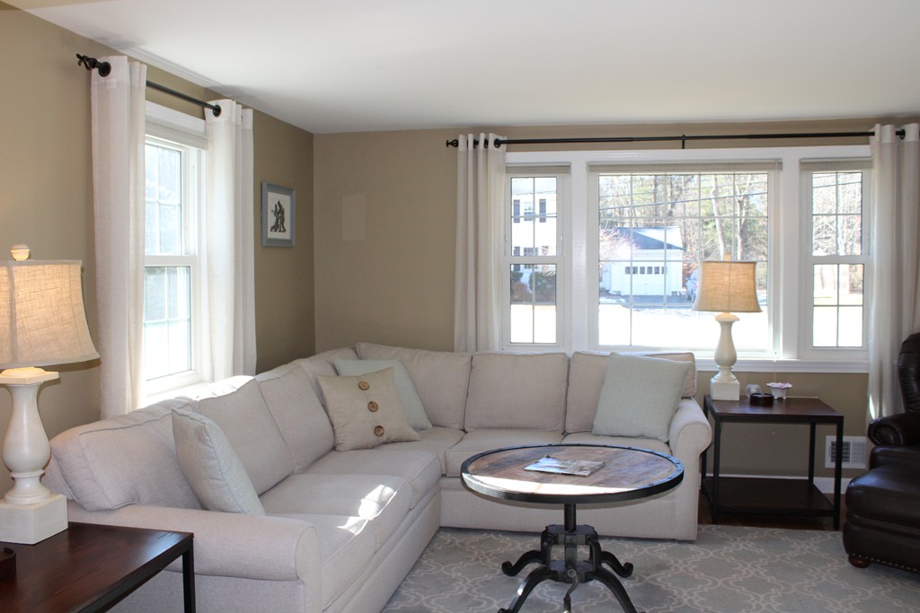12 Woodmere Road Framingham, MA 01701 - Photo 3 of 12 Gallery Image 3