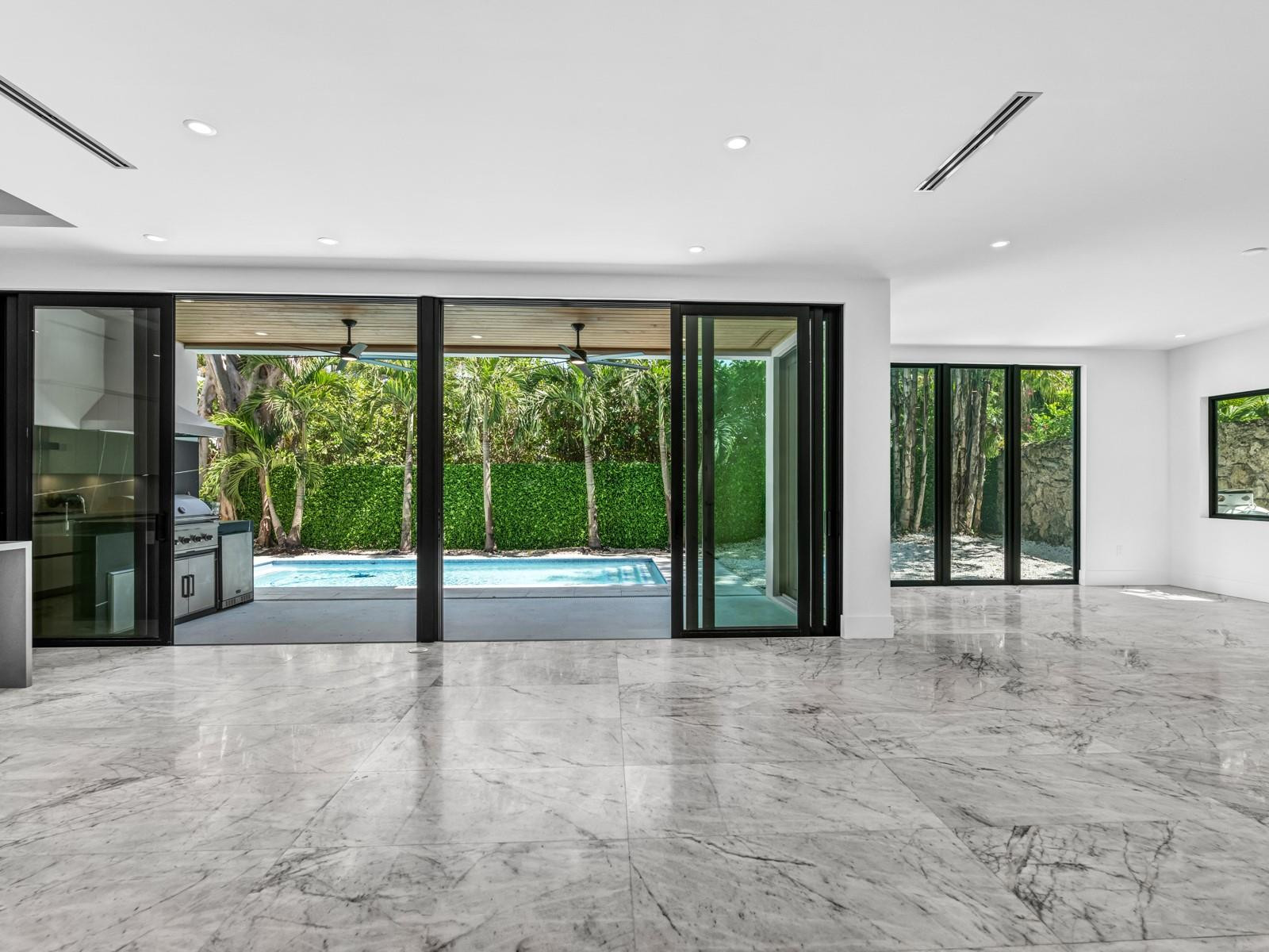 3755 Solana Road Miami, FL 33133 - Photo 6 of 18 DINING LIVING AREA