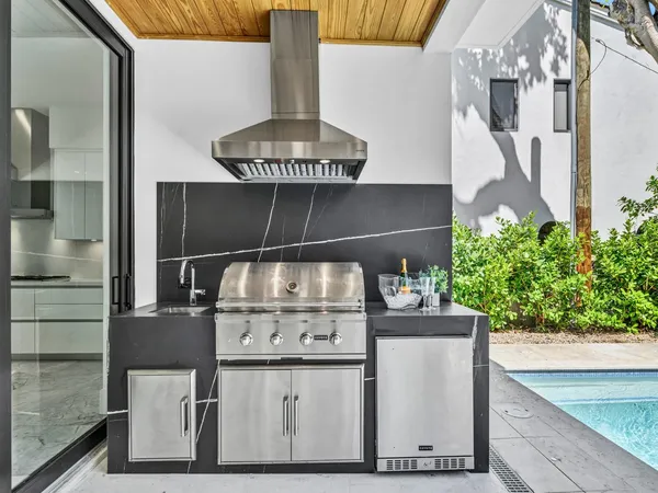 $23,500 | 3755 Solana Road, Miami, FL 33133