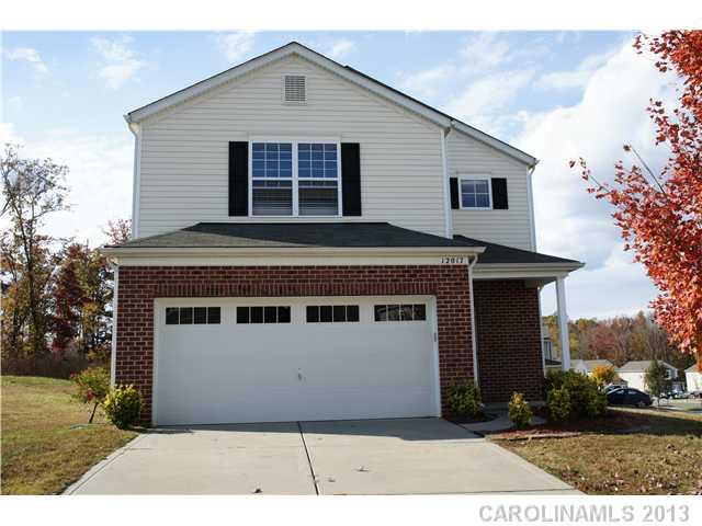 a house view with a outdoor space