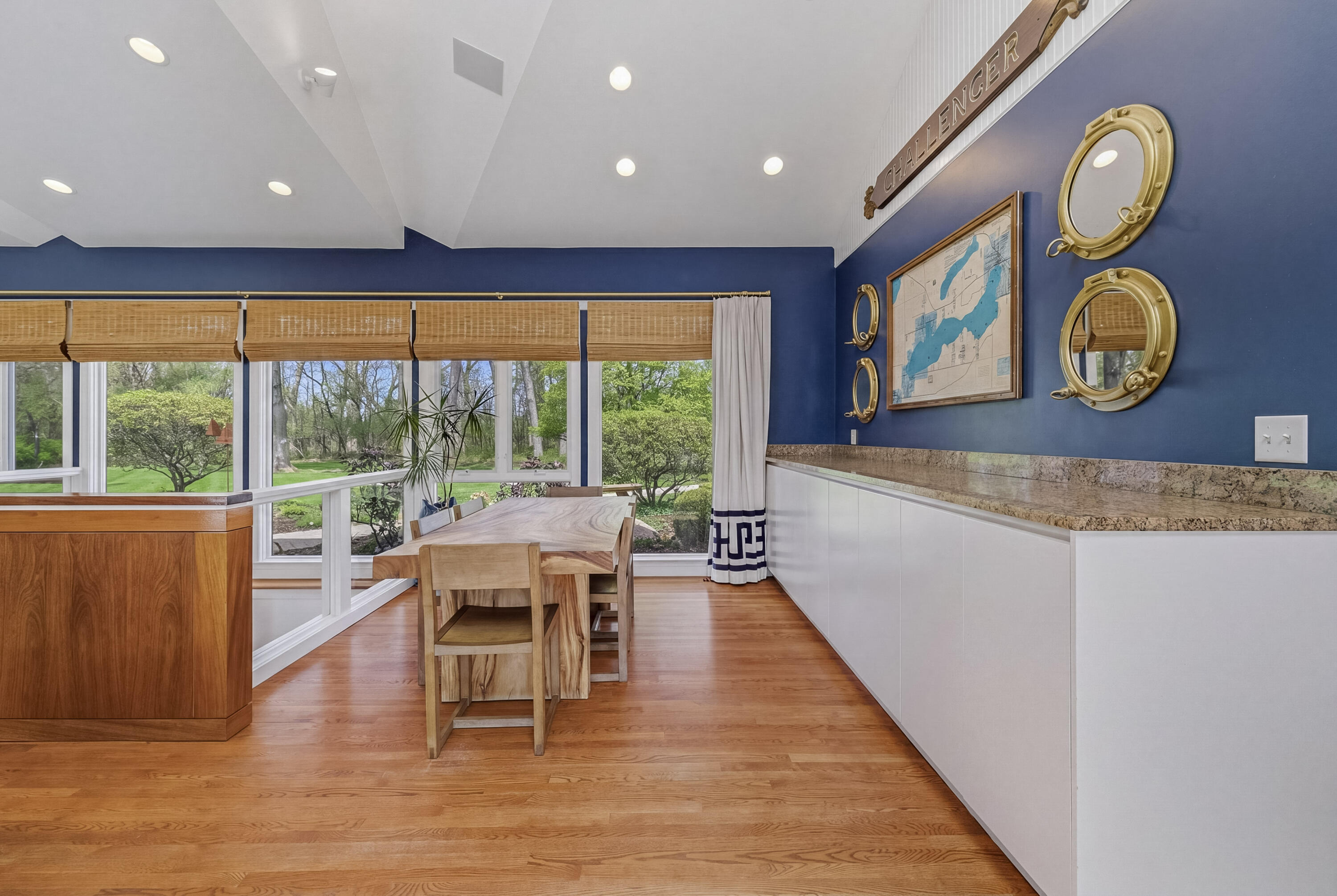 5611 Oak Bluffs Road Fontana, WI 53125 - Photo 13 of 43 Dining