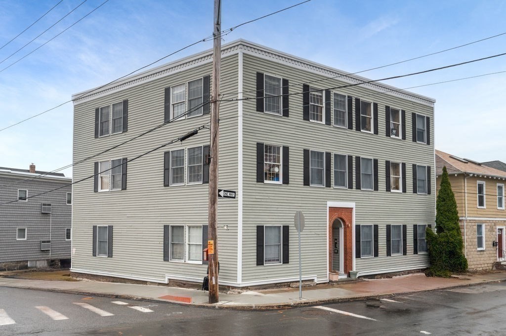 75 Summer Street, Unit 5 Salem, MA 01970 - Photo 3 of 22